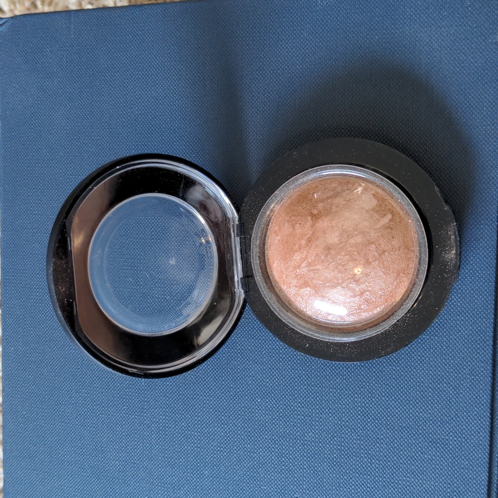 Mac Mineralize Skin Finish - Picture 3 of 4